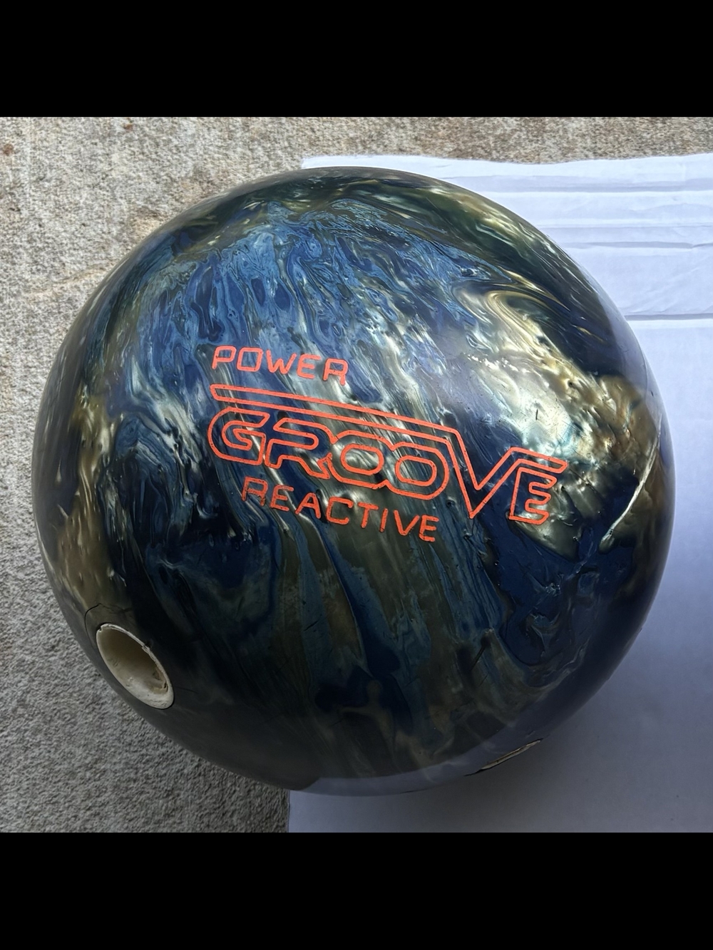 BOWLING BALL Power Reactive Groove Blue and Green Swirl              13 Lbs 11oz